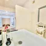 Oceanview Iii By Tor Apartamento *
